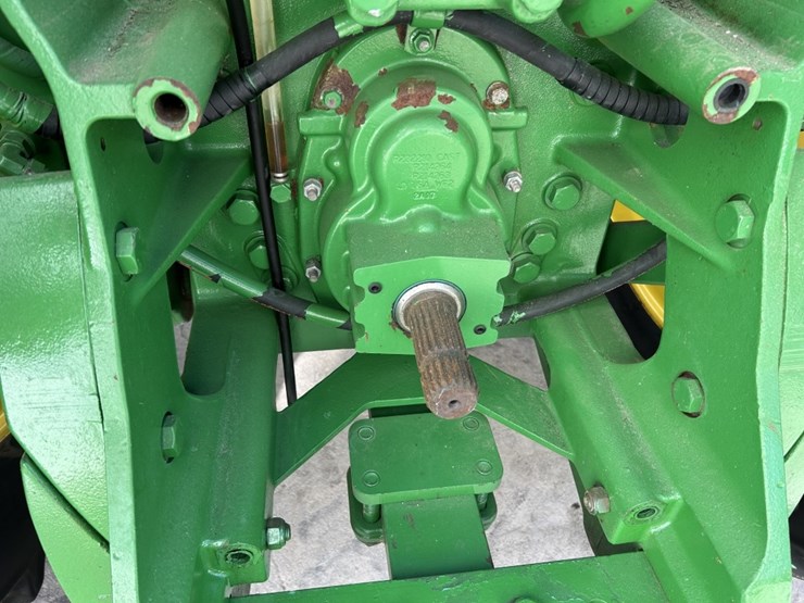 2012-john-deere-8310r-image-69