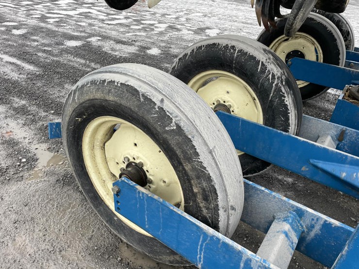 1999-kinze-2500-image-7