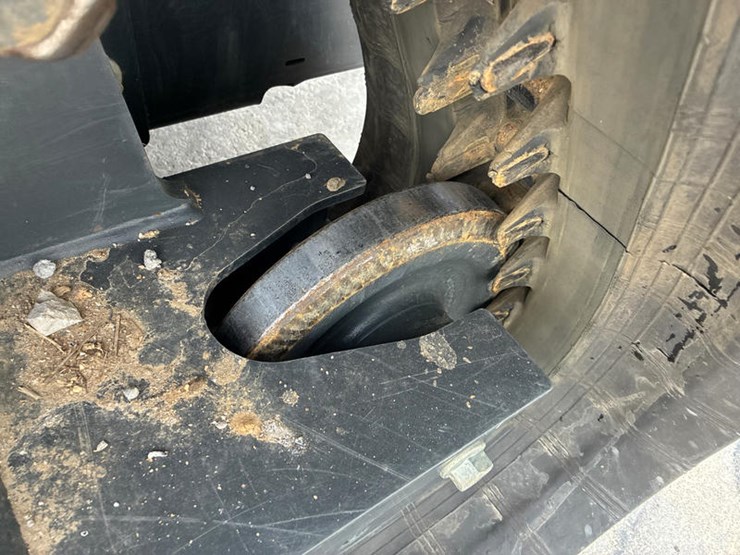 2022-bobcat-t76-image-47