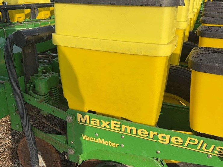 john-deere-1770-image-35