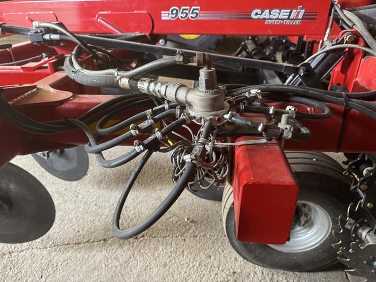 2018-case-ih-955-image-40
