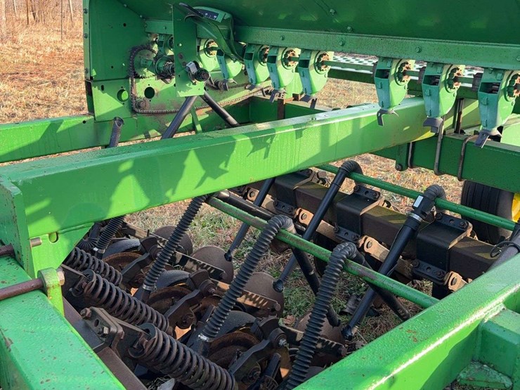 john-deere-750-image-18