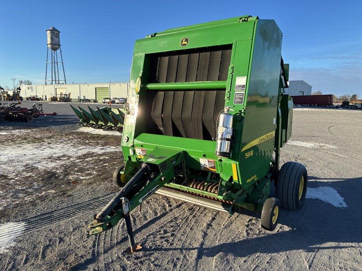 2009-john-deere-568-image-4