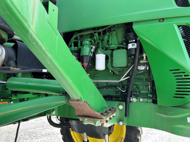 2015-john-deere-r4030-image-63