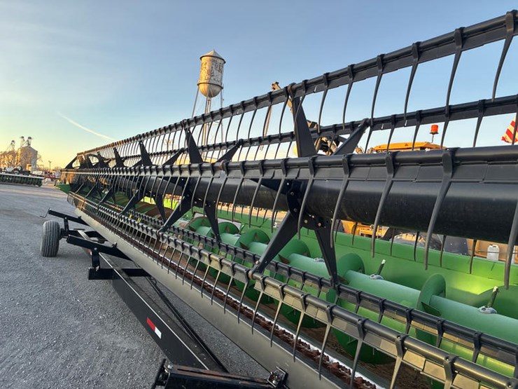 2011-john-deere-635f-image-18