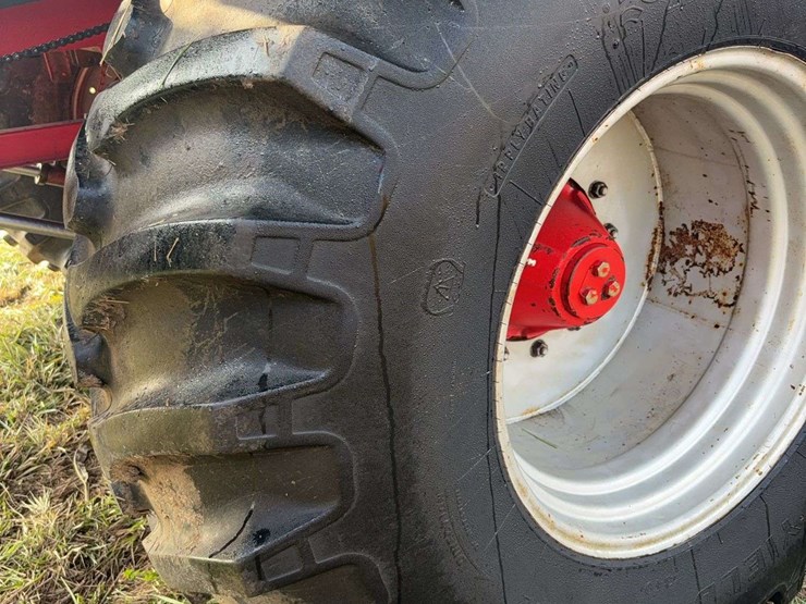 massey-ferguson-8570-image-6