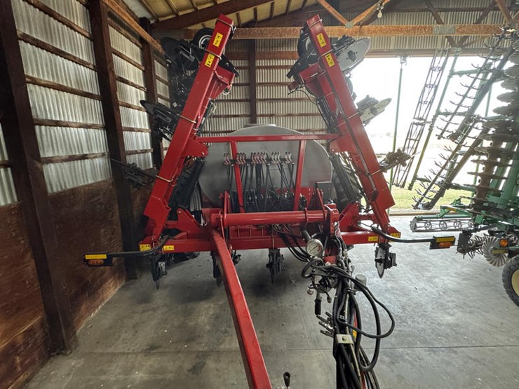 case-ih-2800-image-31