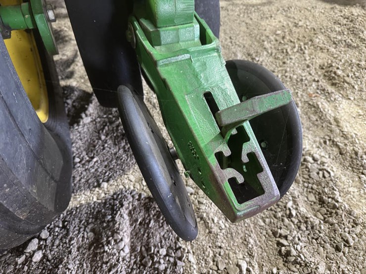 2008-john-deere-1770-image-10