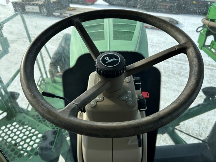 2015-john-deere-r4030-image-37