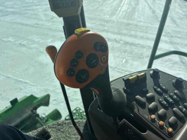 2006-john-deere-9660-sts-image-98