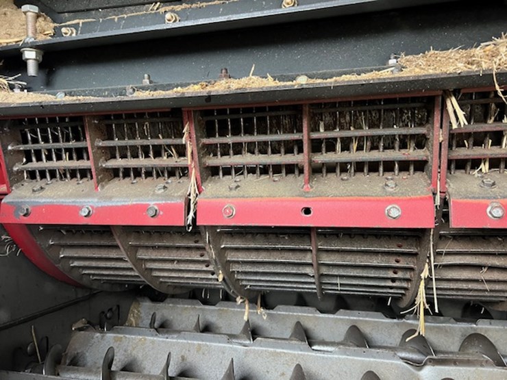 2010-case-ih-6088-image-26