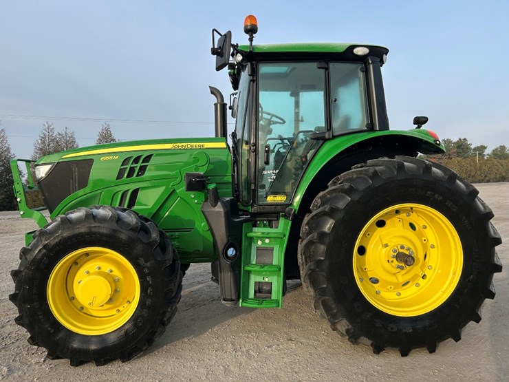 2023-john-deere-6155m-image-2