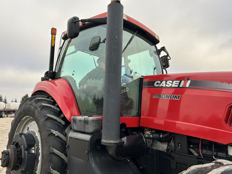 2009-case-ih-magnum-335-image-13