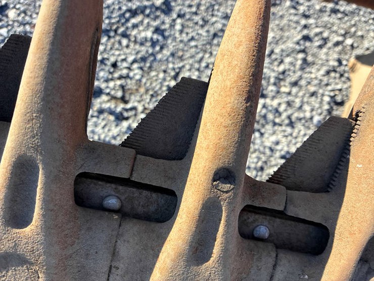 #114527-•-ih-3pt-sickle-mower-image-12