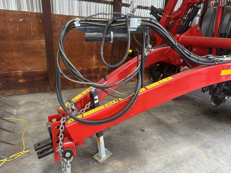 case-ih-2800-image-6