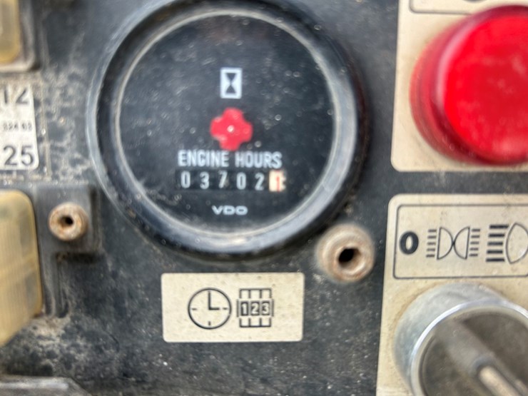 2001-bomag-bw141ad-2-image-46