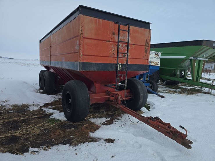 brent-1000-wagon,-rear-brakes,-double-rear-axle,-2-compartments,-center-dump-image-3