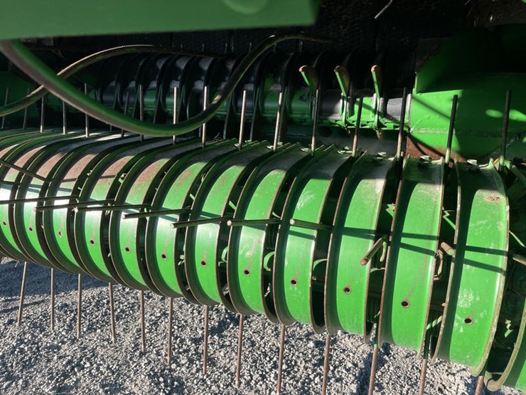 2004-john-deere-467-image-5