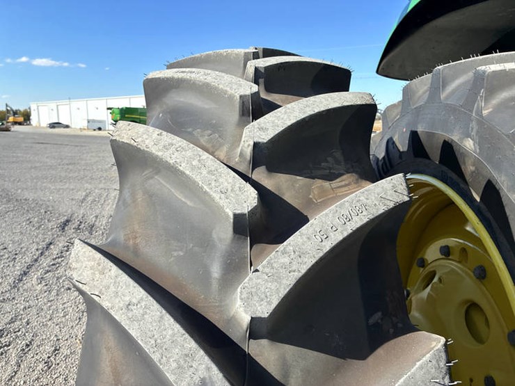 2014-john-deere-8295r-image-58