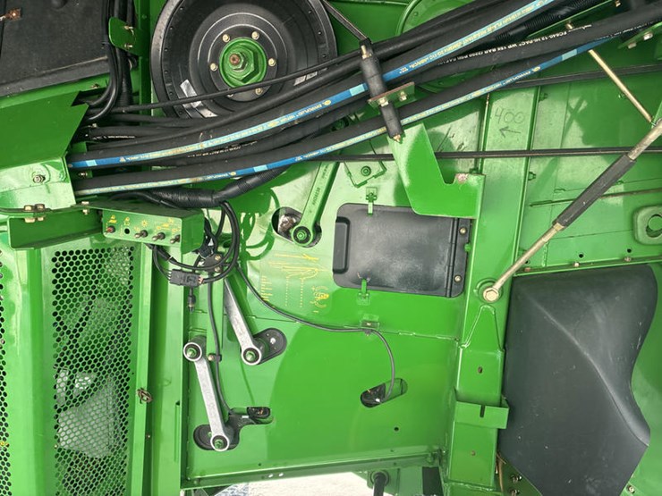 2006-john-deere-9660-sts-image-53