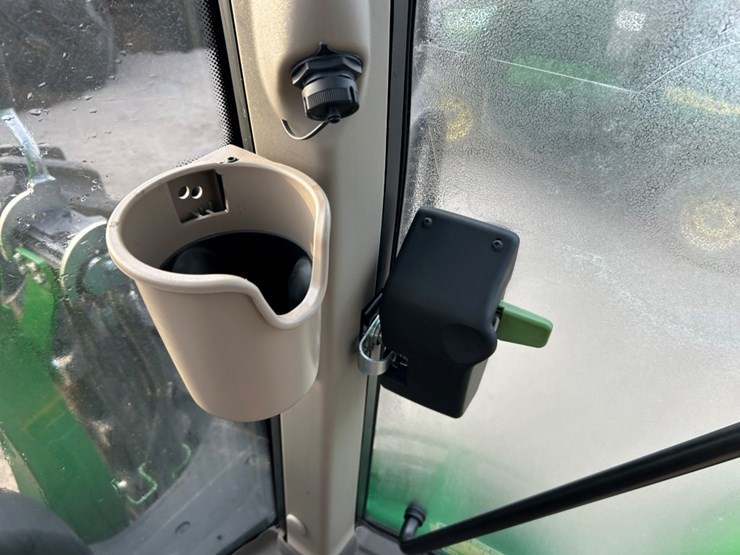 2023-john-deere-6155m-image-27