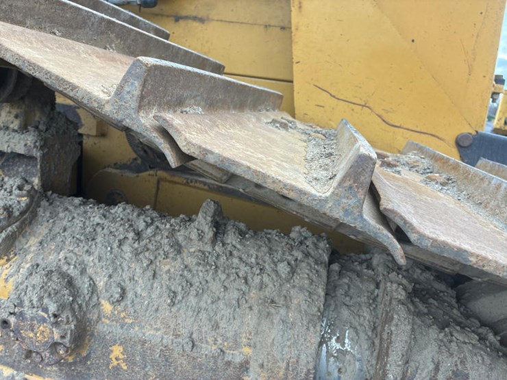 2016-caterpillar-d6n-lgp-image-17