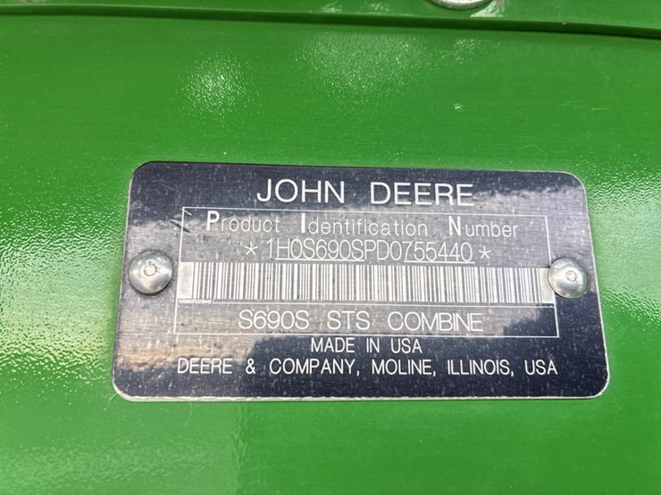 2013-john-deere-s690-image-2