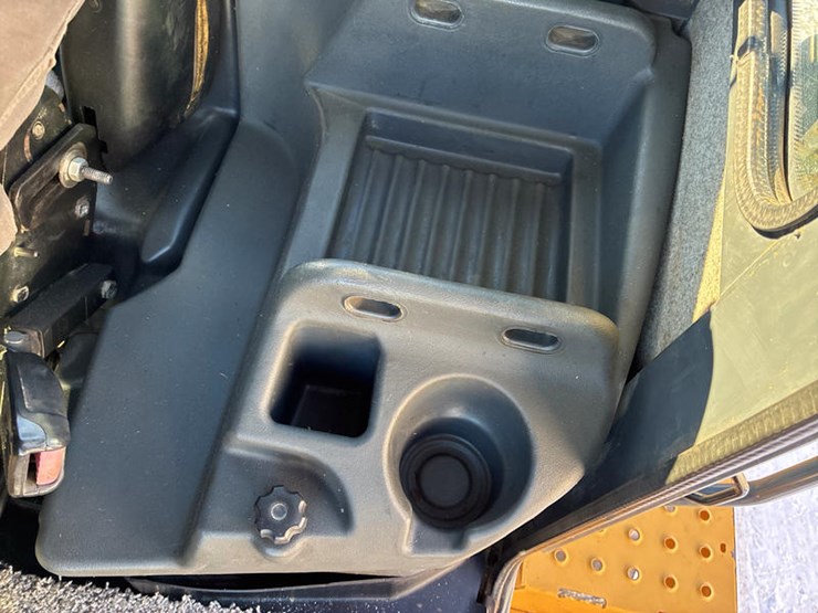 #122570-•-2011-jd-544k-#1dw544kzpb0635211-image-84