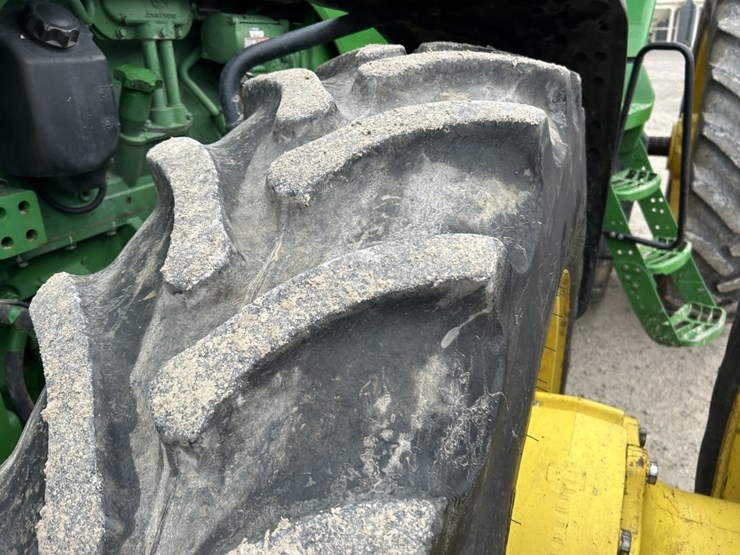 2015-john-deere-8320r-image-33