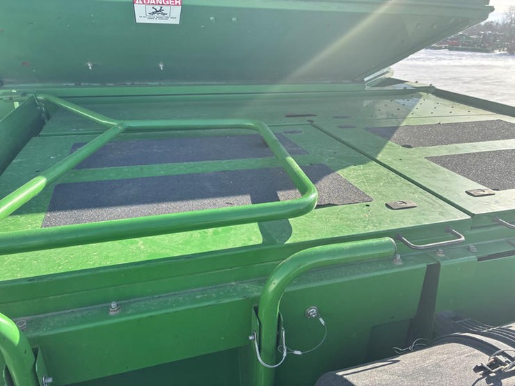 2006-john-deere-9660-sts-image-71