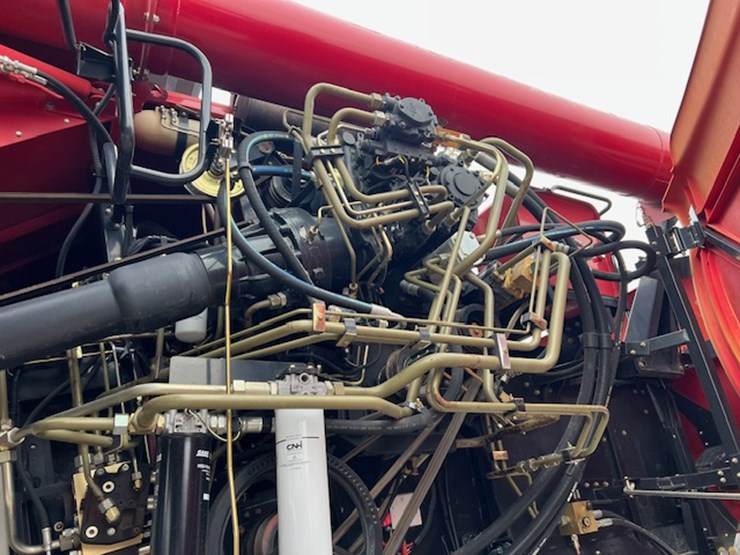 2007-case-ih-7010-image-40