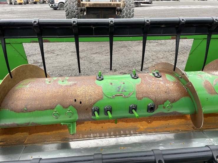 2011-john-deere-635f-image-22