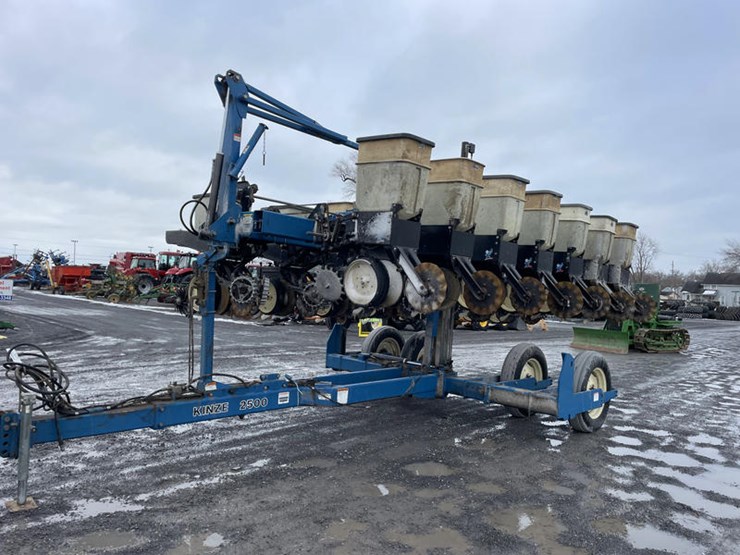 1999-kinze-2500-image-21