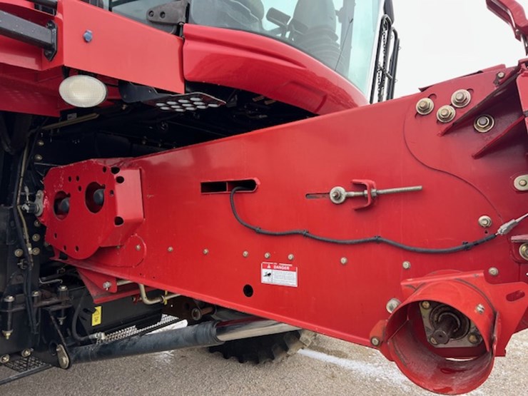 2007-case-ih-7010-image-13