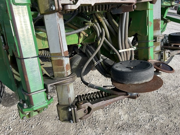 2006-john-deere-1990-image-11