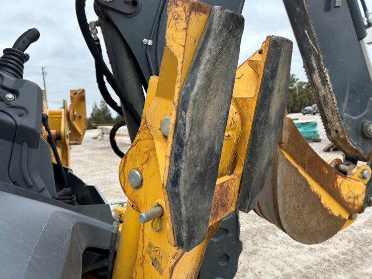 2021-deere-310sl-hl-image-16