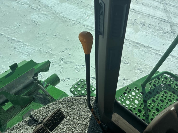 2006-john-deere-9660-sts-image-101