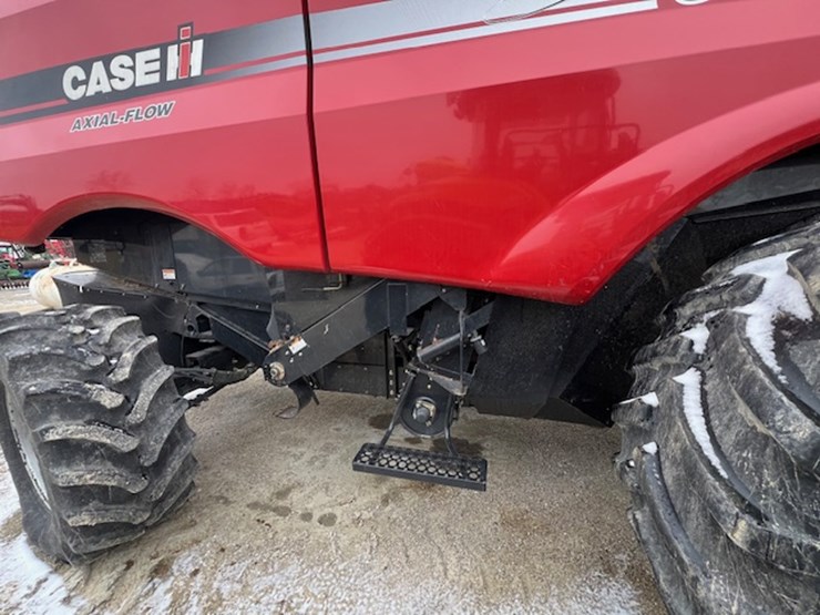 2010-case-ih-6088-image-6