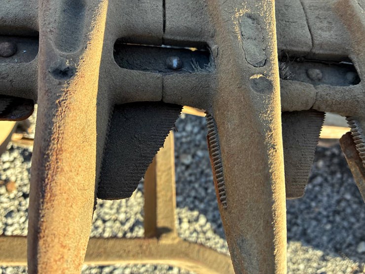 #114527-•-ih-3pt-sickle-mower-image-4