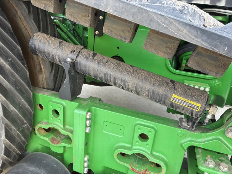 2011-john-deere-8335rt-image-49