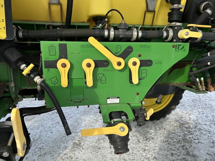 2015-john-deere-r4030-image-54