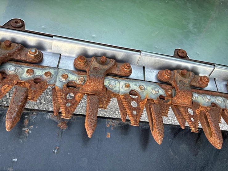 2011-john-deere-635f-image-21