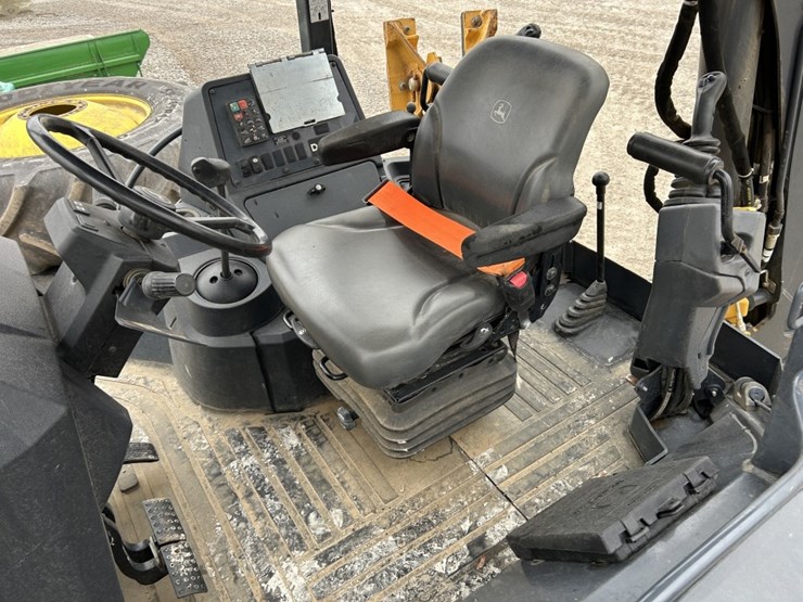 2021-deere-310sl-hl-image-35