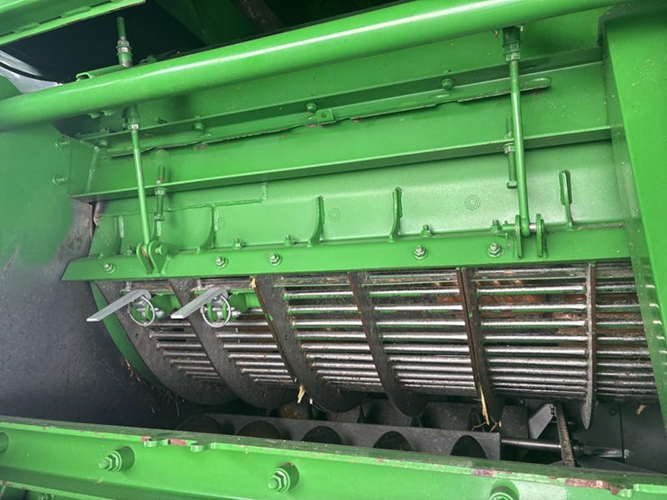 2006-john-deere-9660-sts-image-82