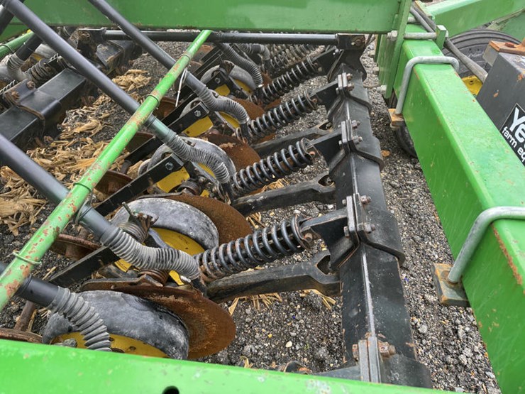 john-deere-750-image-10