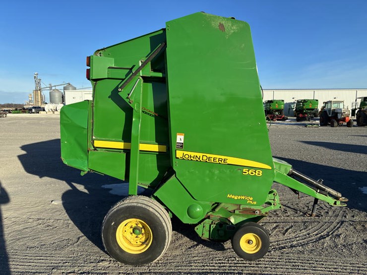 2009-john-deere-568-image-6