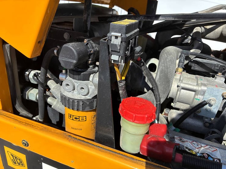 2018-jcb-930-image-35