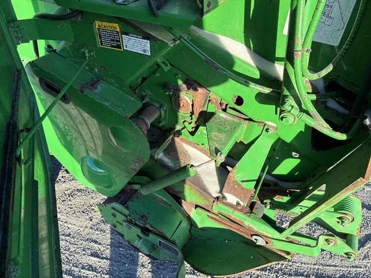 2009-john-deere-568-image-50