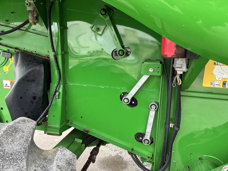 2004-john-deere-9660-sts-image-75