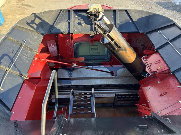 2010-case-ih-7120-image-93